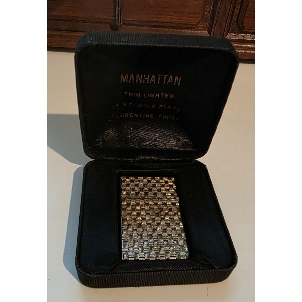 VTG Manhattan Thin Lighter 14 KT Gold Plated Florentine Finish in Original Case